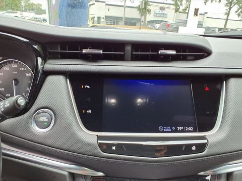 Used 2025 Cadillac XT5 Luxury image 15