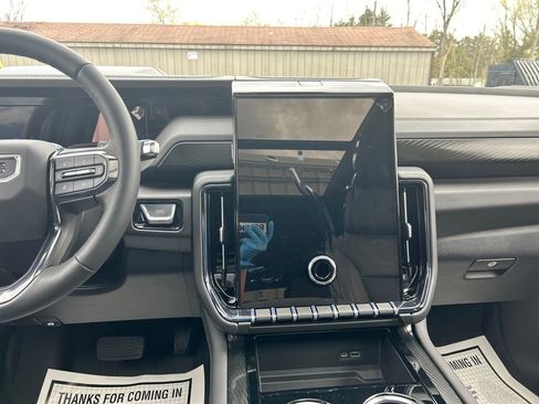New 2026 GMC Yukon XL AT4 w/ LPO, Floor Liner Package AWD/4WD image 19