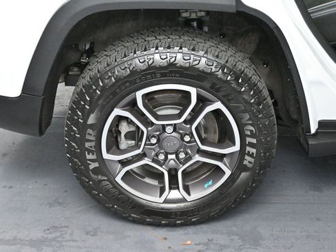 Used 2022 Jeep Grand Cherokee Trailhawk AWD/4WD image 38