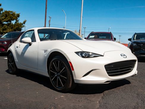 New 2026 MAZDA MX-5 Miata RF Grand Touring w/ Weather Package RWD image 3