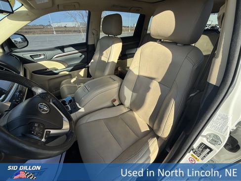 Used 2015 Toyota Highlander Limited Platinum image 19