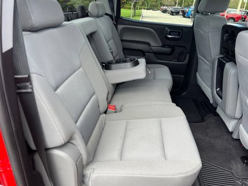 Used 2018 Chevrolet Silverado 1500 Custom w/ Custom Value Package AWD/4WD image 28