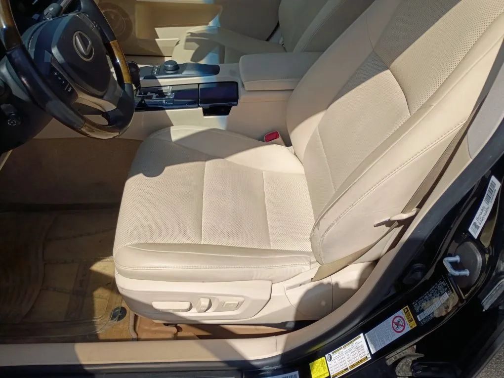 Used 2015 Lexus ES 350 w/ Premium Package FWD image 9