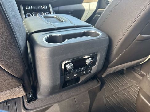 Used 2021 GMC Yukon Denali image 17