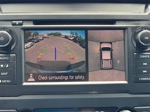 Used 2019 Nissan Titan PRO-4X w/ Pro-4x Convenience Package AWD/4WD image 18
