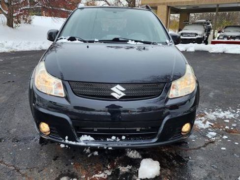 Used 2009 Suzuki SX4 AWD Hatchback w/ Touring Pkg image 9