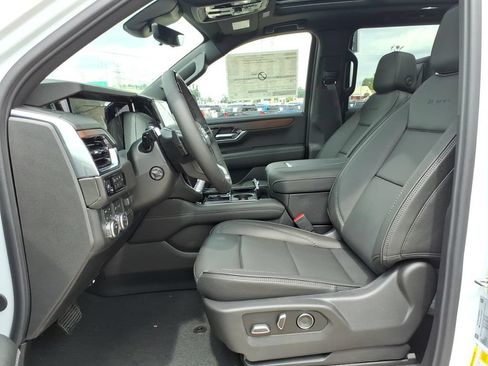 New 2026 GMC Yukon Denali w/ Denali Reserve Package AWD/4WD image 11