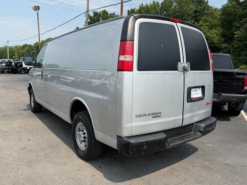 Used 2016 GMC Savana 2500 RWD image 5