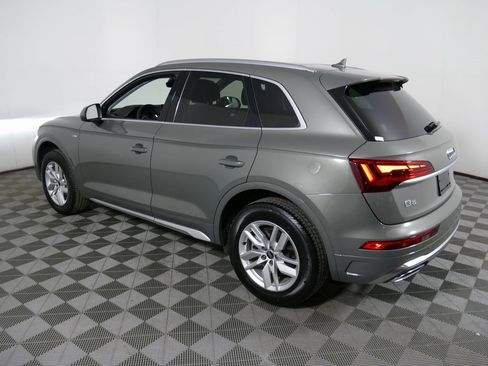 Used 2023 Audi Q5 2.0T Premium w/ Convenience Package image 5