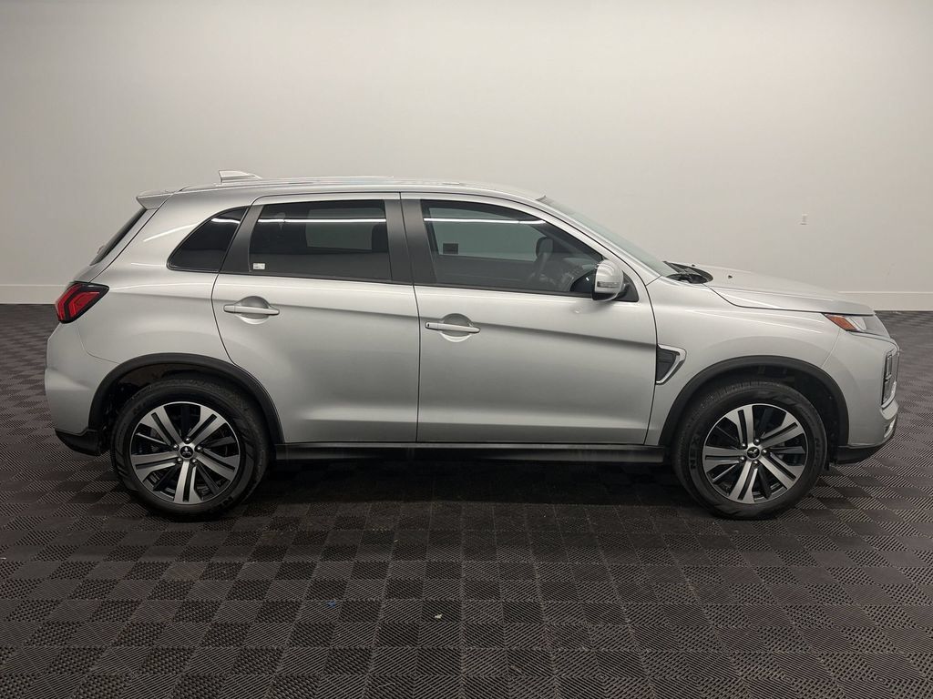 Used 2025 Mitsubishi Outlander Sport SE AWD/4WD image 8