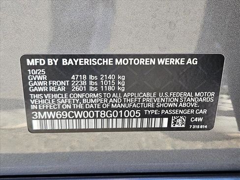 New 2026 BMW 330i Sedan w/ Convenience Package image 18