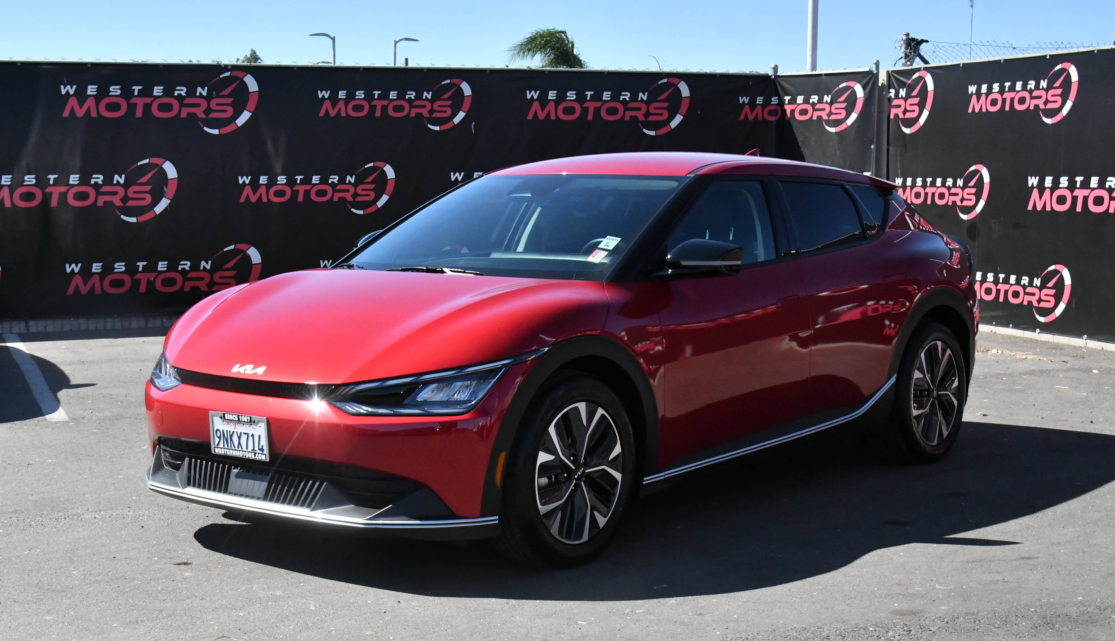 Used 2024 Kia EV6 Light AWD/4WD image 3