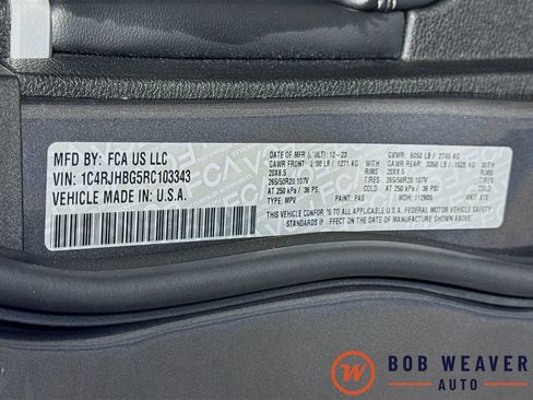 Used 2024 Jeep Grand Cherokee Limited w/ Luxury Tech Group II image 34