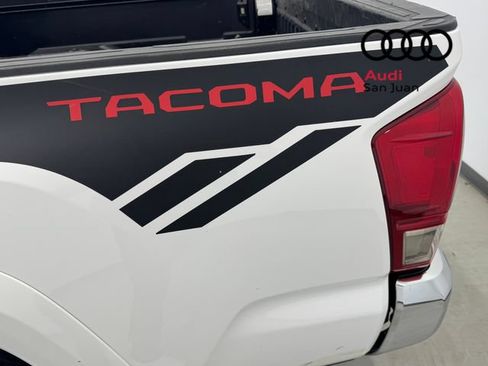 Used 2017 Toyota Tacoma SR5 w/ Tow Package RWD image 10