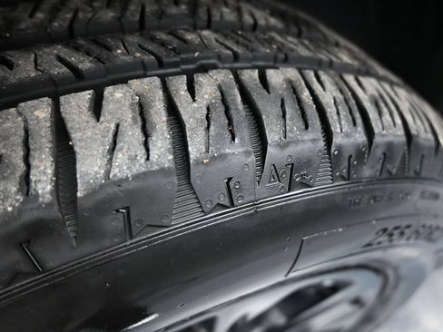 Used 2025 Jeep Wrangler Unlimited Sahara AWD/4WD image 29