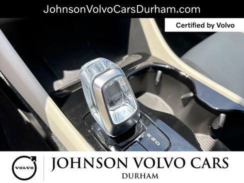 Certified 2026 Volvo XC40 B5 Plus AWD/4WD image 24