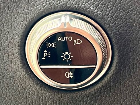 Certified 2023 Mercedes-Benz GLC 300 4MATIC image 35