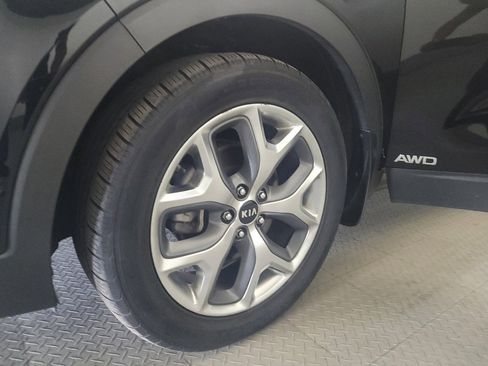 Used 2019 Kia Sorento EX AWD/4WD image 31