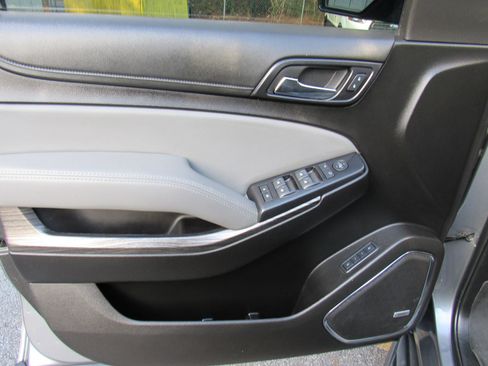 Used 2020 Chevrolet Tahoe LT image 22