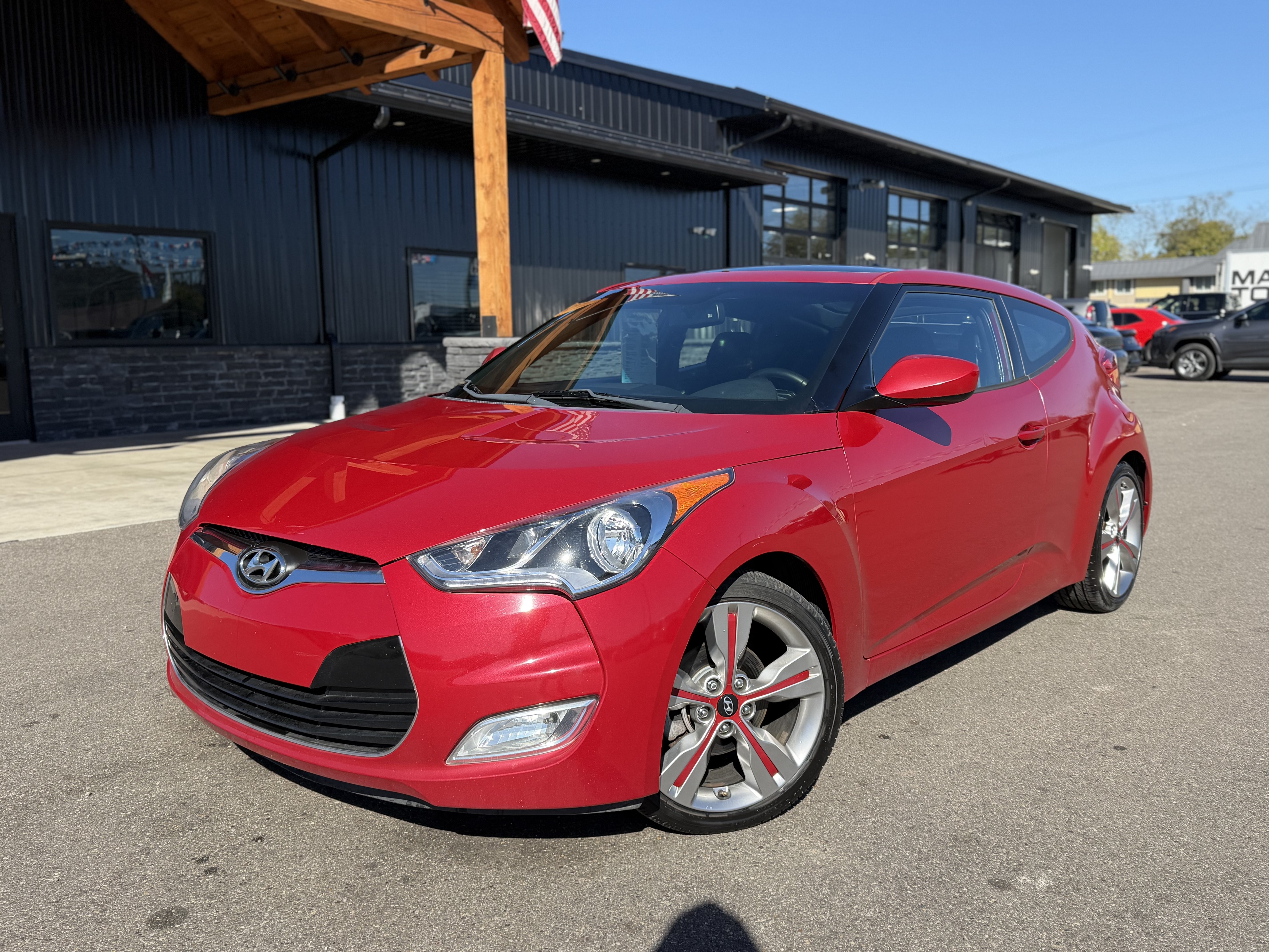 Used 2017 Hyundai Veloster Value Edition FWD image 1