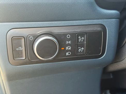 Used 2025 Ford Maverick XL w/ Equipment Group 102A image 14