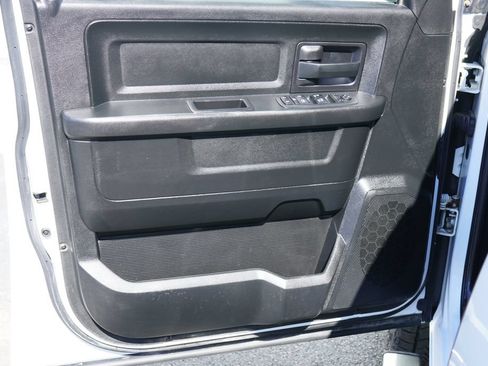 Used 2018 RAM 1500 Express w/ Express Value Package AWD/4WD image 11
