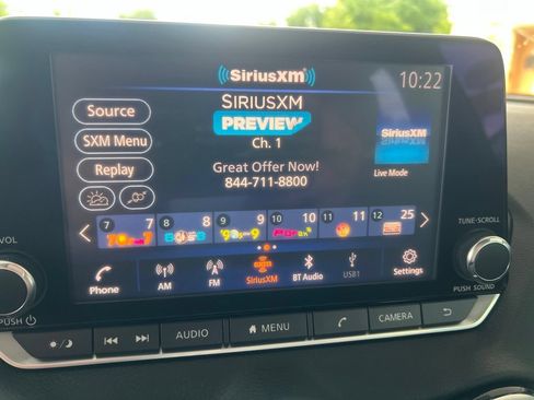 Used 2020 Nissan Sentra SR w/ Premium Package FWD image 47