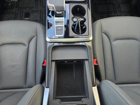 Used 2025 Audi Q7 3.0T Premium Plus image 29