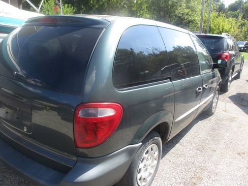 Used 2001 Chrysler Voyager image 4