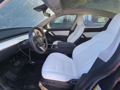 Used 2021 Tesla Model Y Long Range image 5