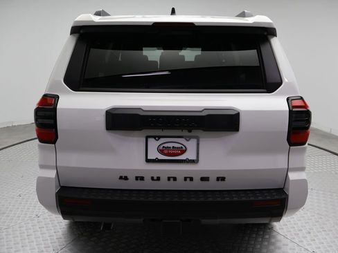 Used 2025 Toyota 4Runner SR5 image 10