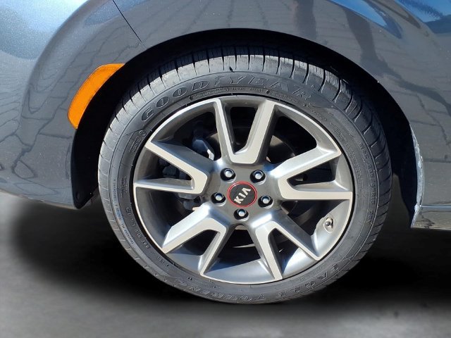 Used 2020 Kia Soul GT-Line FWD image 17