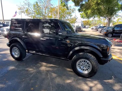 Used 2022 Ford Bronco Badlands image 34