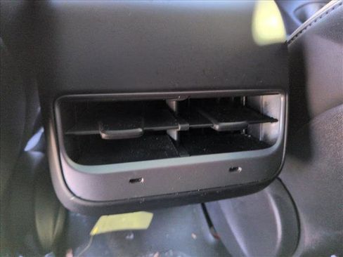 Used 2021 Tesla Model 3 Standard Range Plus image 12