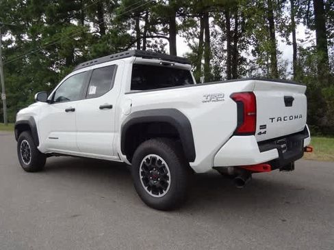 New 2025 Toyota Tacoma TRD Off-Road image 3