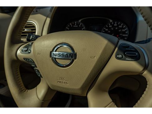 Used 2015 Nissan Pathfinder SL w/ SL Premium Package image 30