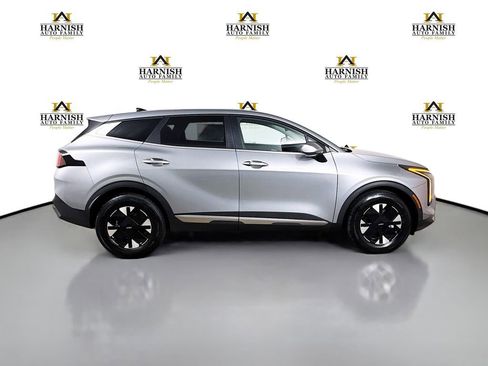 New 2026 Kia Sportage LX FWD image 8
