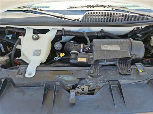 Used 2015 Chevrolet Express 2500 RWD image 20