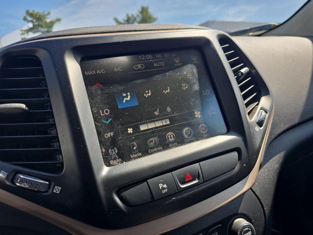 Certified 2018 Jeep Cherokee Limited AWD/4WD image 22