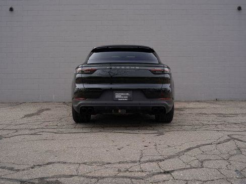 Certified 2023 Porsche Cayenne S AWD/4WD image 6