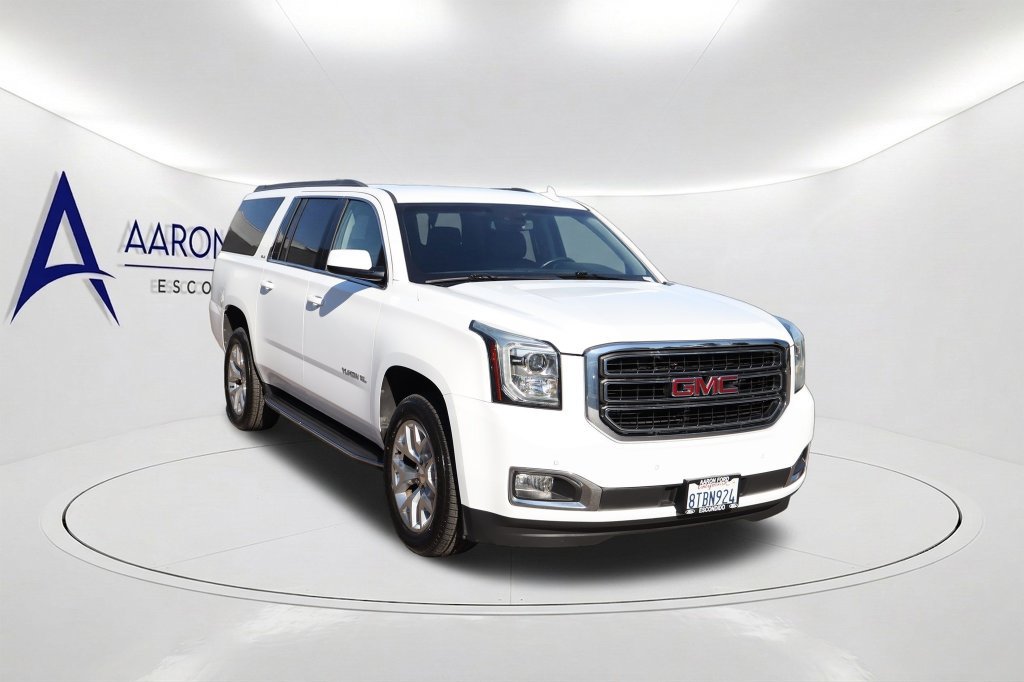Used 2020 GMC Yukon XL SLE w/ SLE Value Package AWD/4WD image 3