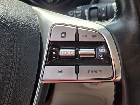 Used 2022 Kia Telluride S FWD image 30