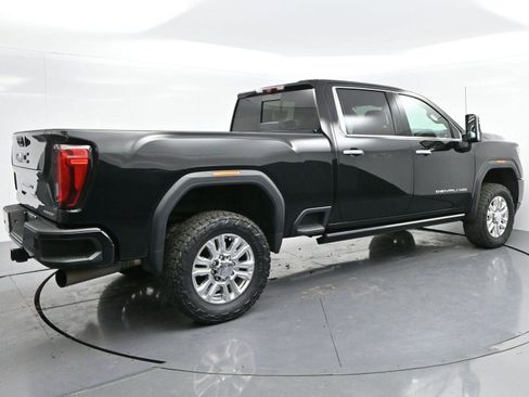 Used 2023 GMC Sierra 3500 Denali w/ Denali Ultimate Package image 7