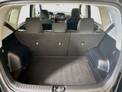 Used 2025 Kia Soul LX w/ LX Technology Package image 34