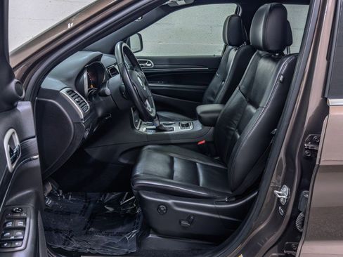 Used 2021 Jeep Grand Cherokee Limited image 14