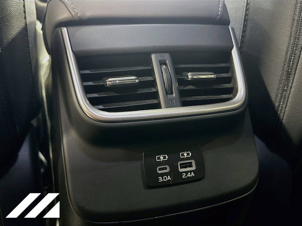 Used 2024 Subaru Outback Onyx Edition AWD/4WD image 27