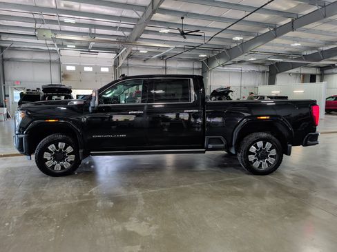 Used 2024 GMC Sierra 2500 Denali w/ Technology Package AWD/4WD image 5