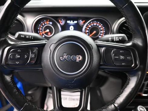 Used 2021 Jeep Gladiator Sport AWD/4WD image 16