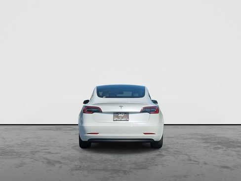 Used 2023 Tesla Model 3 Standard Range RWD image 7