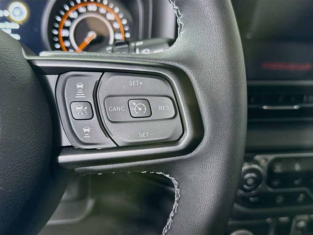 Used 2025 Jeep Wrangler Unlimited Rubicon AWD/4WD image 22